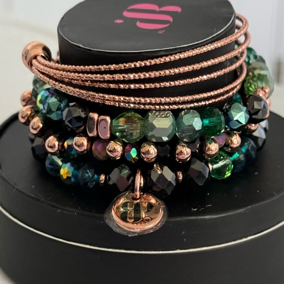 Holiday 2023 Bomb Party Stacks - Rockin’ Around the Christmas Tree - Picture 5 of 5